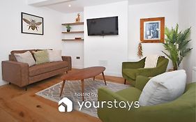 Chapel House By Yourstays - Two Bed Cottage In Market Town Of Sandbach, High End Finish